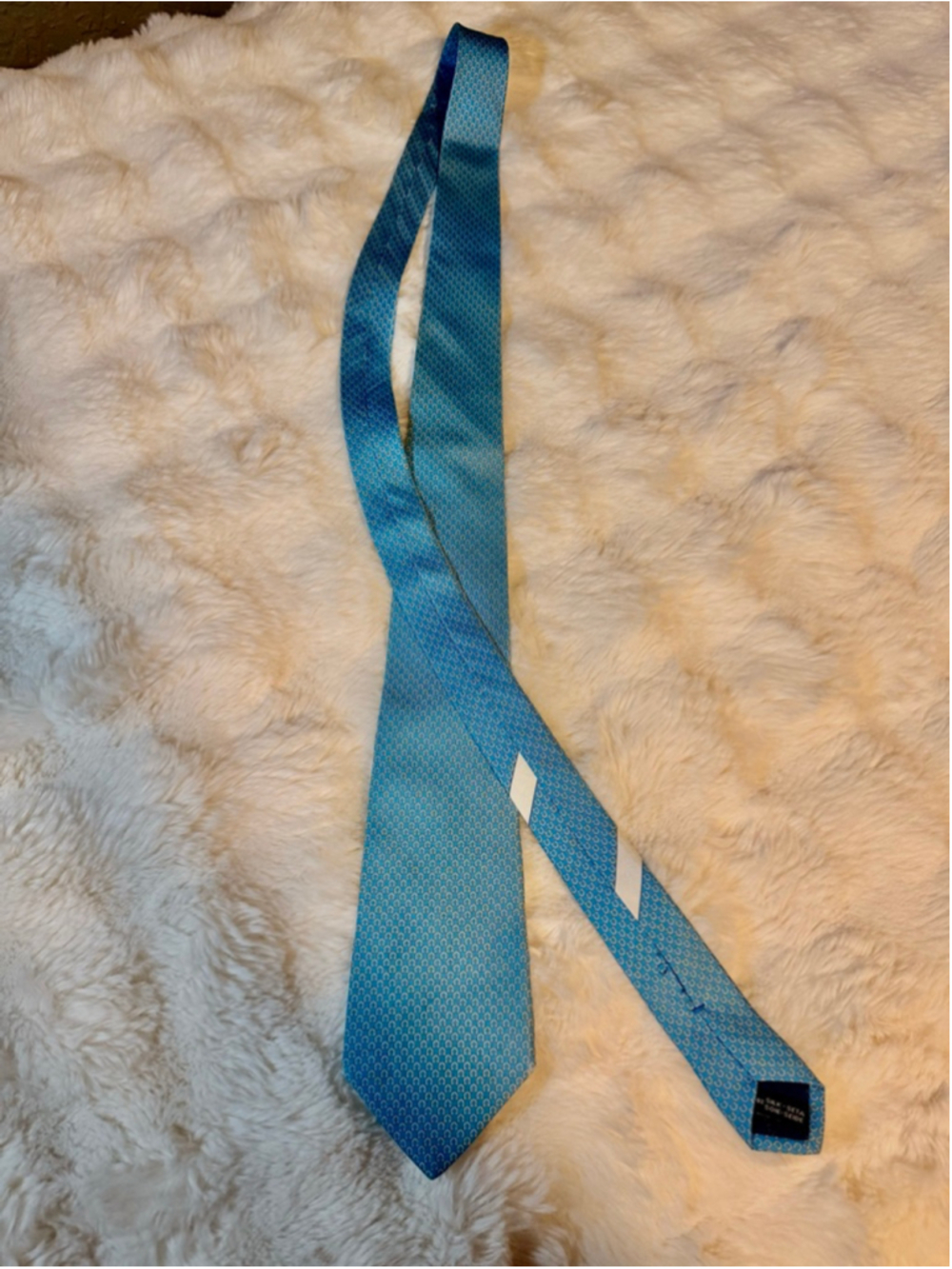 Preowned, Vintage Men's Salvatore Ferragamo Blue & White Horseshoe Silk Tie